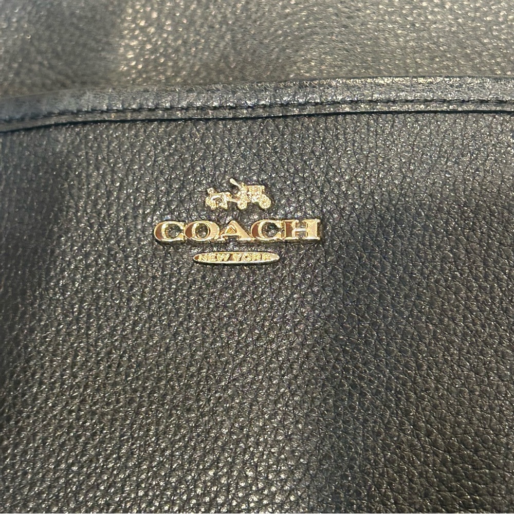 Coach Black Leather Kitt Pebbled Messenger Crossbody or Shoulder - Picture 3 of 6